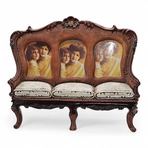 Vintage Victorian‎ Curvy Carved Settee Sofa Three Photo Resin Standing Pic Frame